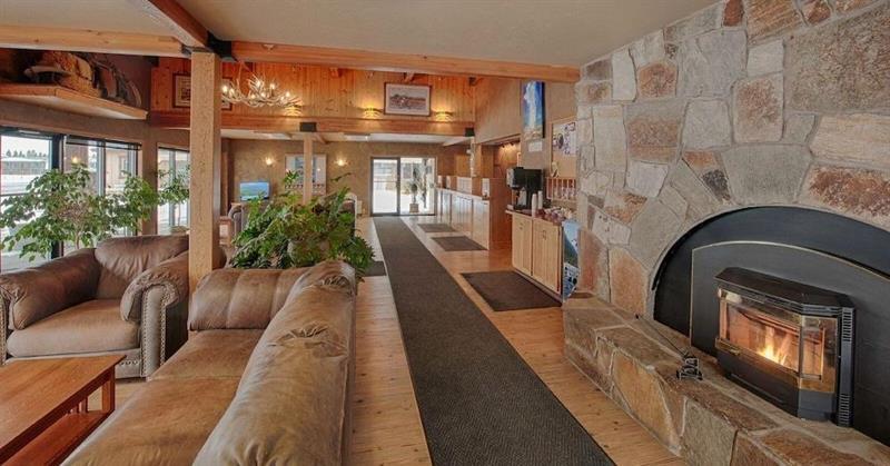 Brandin' Iron Inn Вест-Йеллоустоун Екстер'єр фото